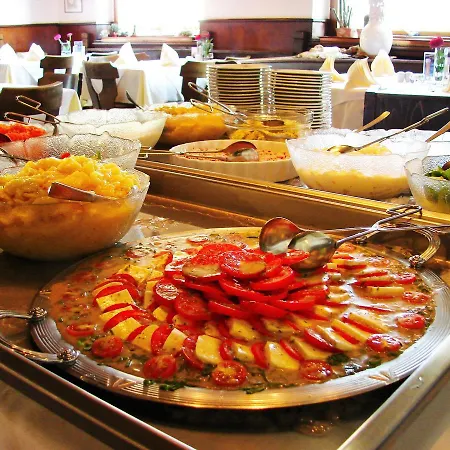 Kreuz מלון באד בוכאו